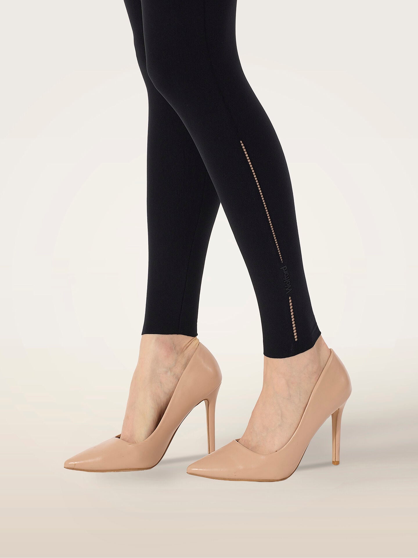 SEAMLESS FORM LEGGINGS SEAMLESS FORM LEGGINGS