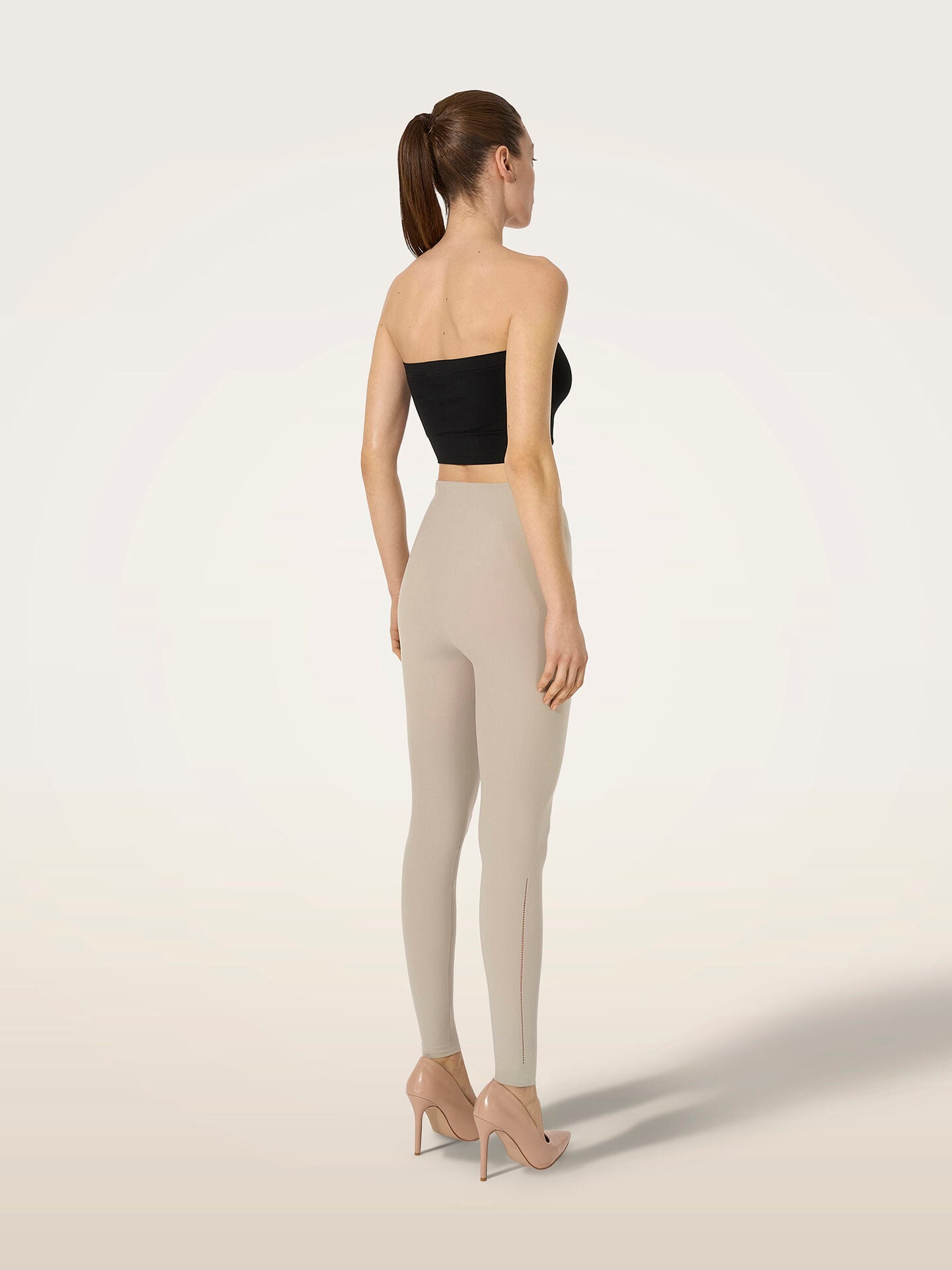 SEAMLESS FORM LEGGINGS SEAMLESS FORM LEGGINGS