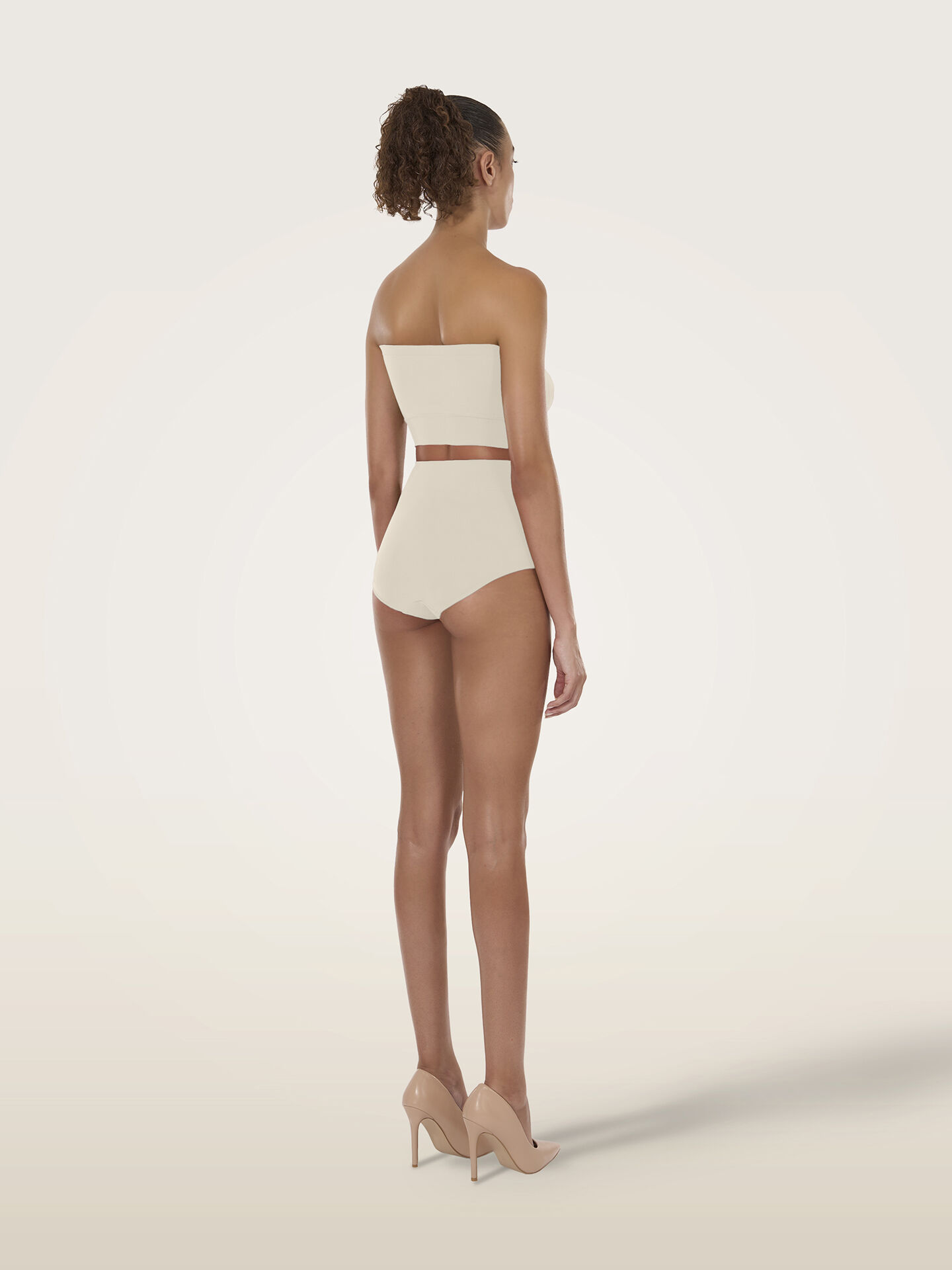 SEAMLESS TOP SLEEVELESS