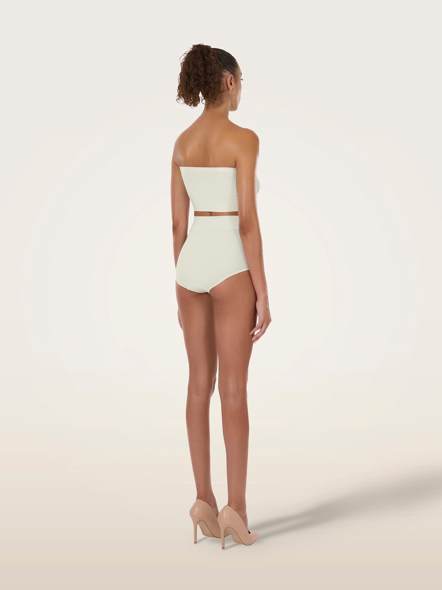 SEAMLESS SHORTS