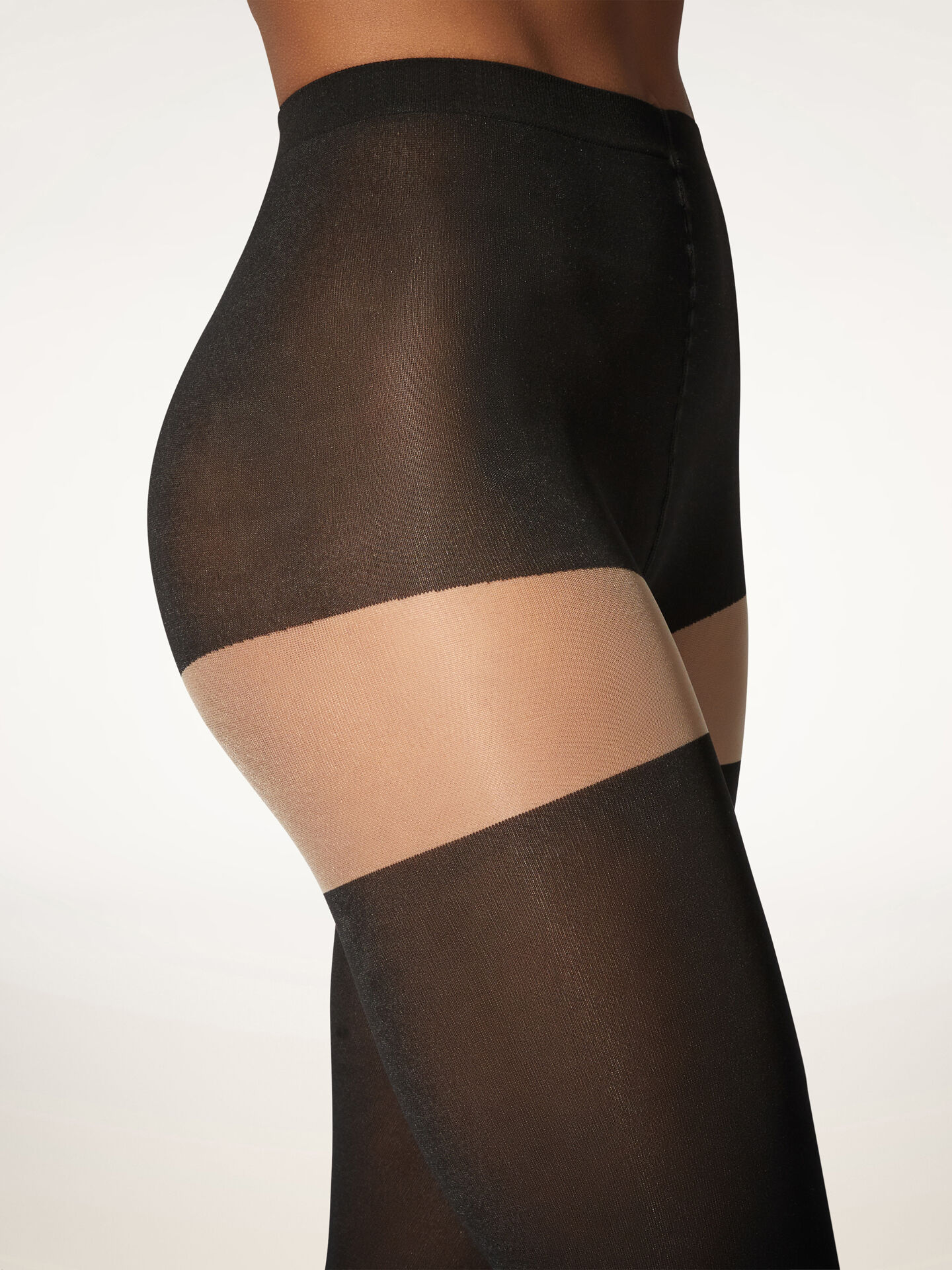 HOTPANTS TIGHTS HOTPANTS TIGHTS
