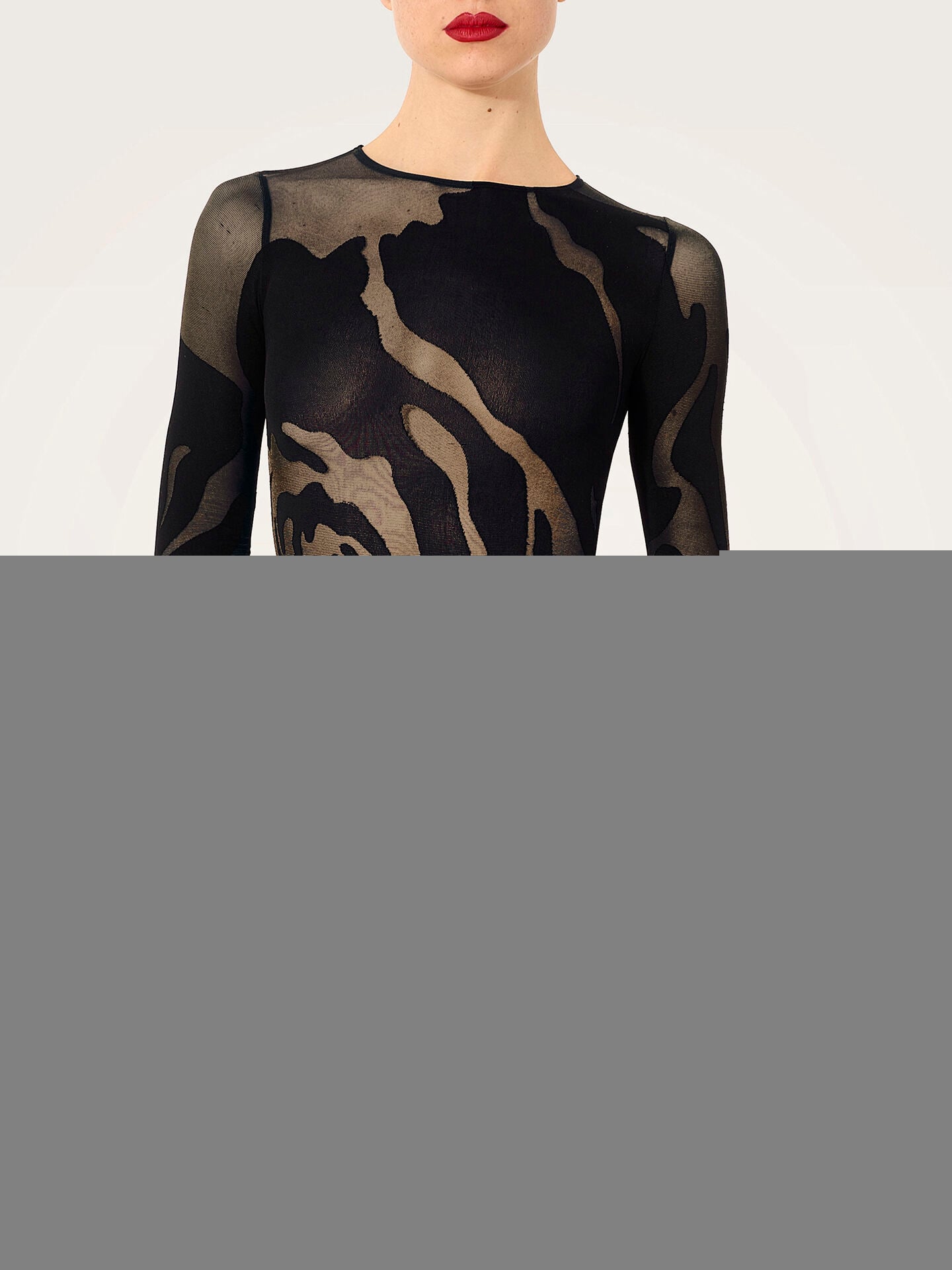 ROSE SHADOW STRING BODY ROSE SHADOW STRING BODY