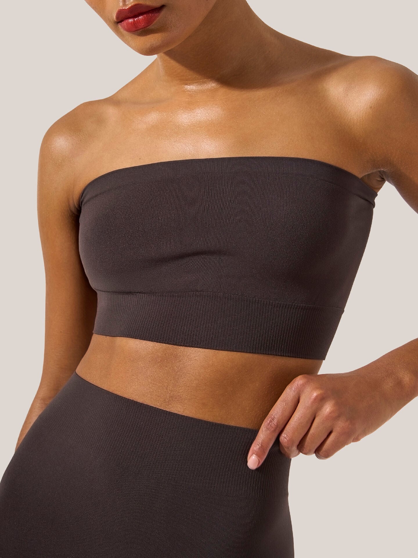 SEAMLESS TOP SLEEVELESS SEAMLESS TOP SLEEVELESS