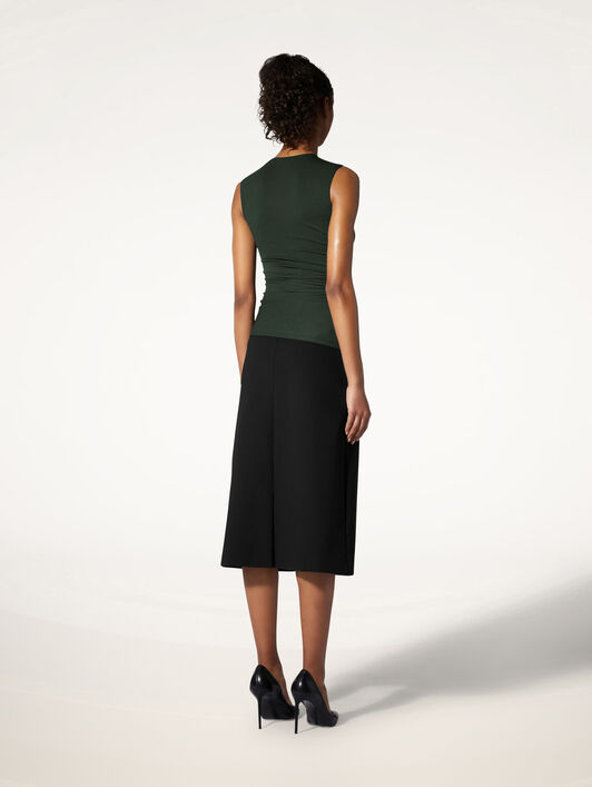 THE CREPE JERSEY TOP SLEEVELES THE CREPE JERSEY TOP SLEEVELES