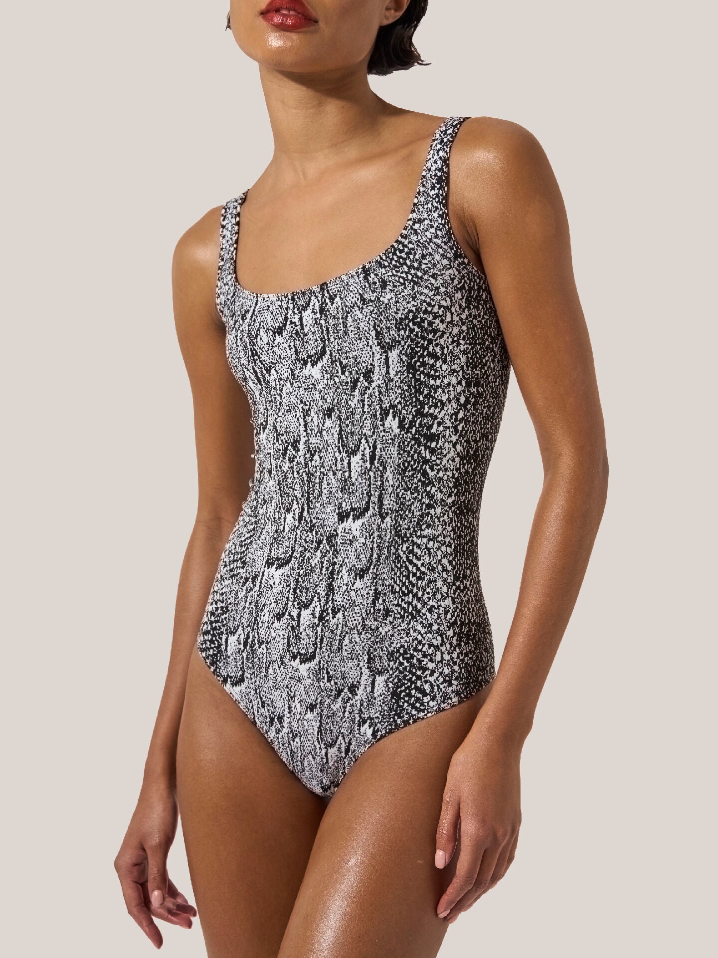 SEAMLESS PYTHON BODY SEAMLESS PYTHON BODY