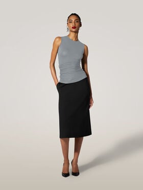 THE CREPE JERSEY TOP SLEEVELES