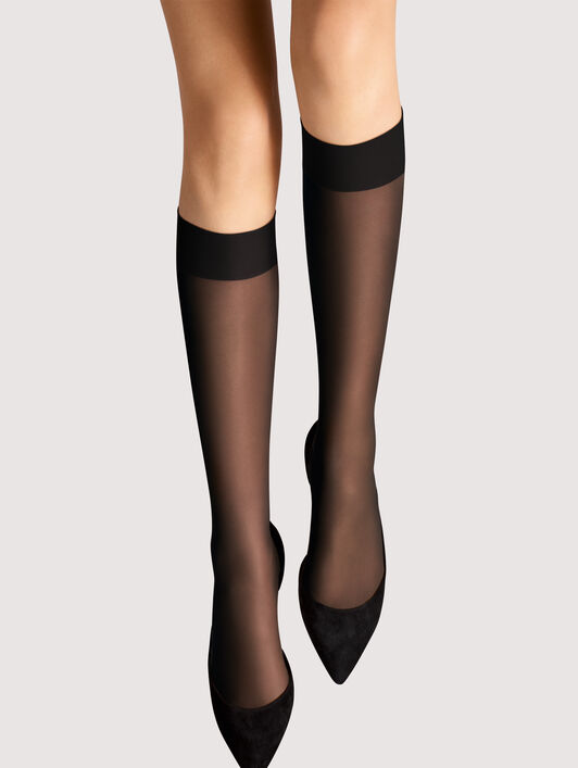 15 KNEE-HIGHS 15 KNEE-HIGHS