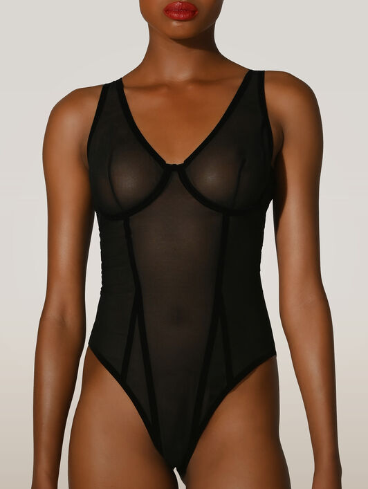 BONDED TO TULLE FORMING BODY