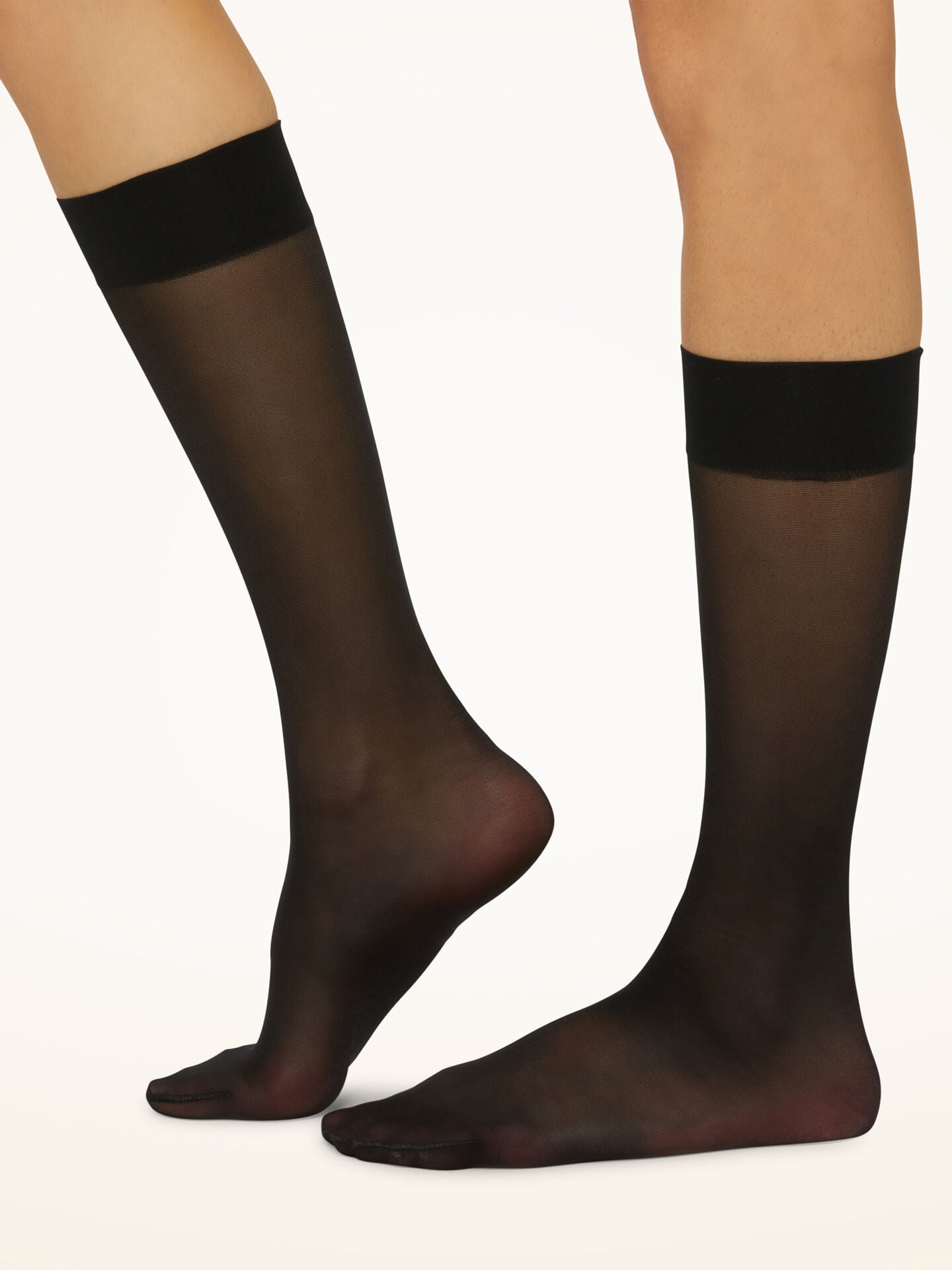 SATIN TOUCH 20 KNEE-HIGHS SATIN TOUCH 20 KNEE-HIGHS
