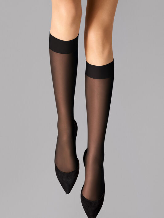 15 KNEE-HIGHS 15 KNEE-HIGHS
