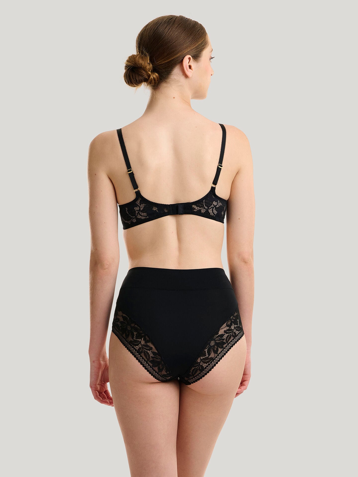 LACE CUP BRA