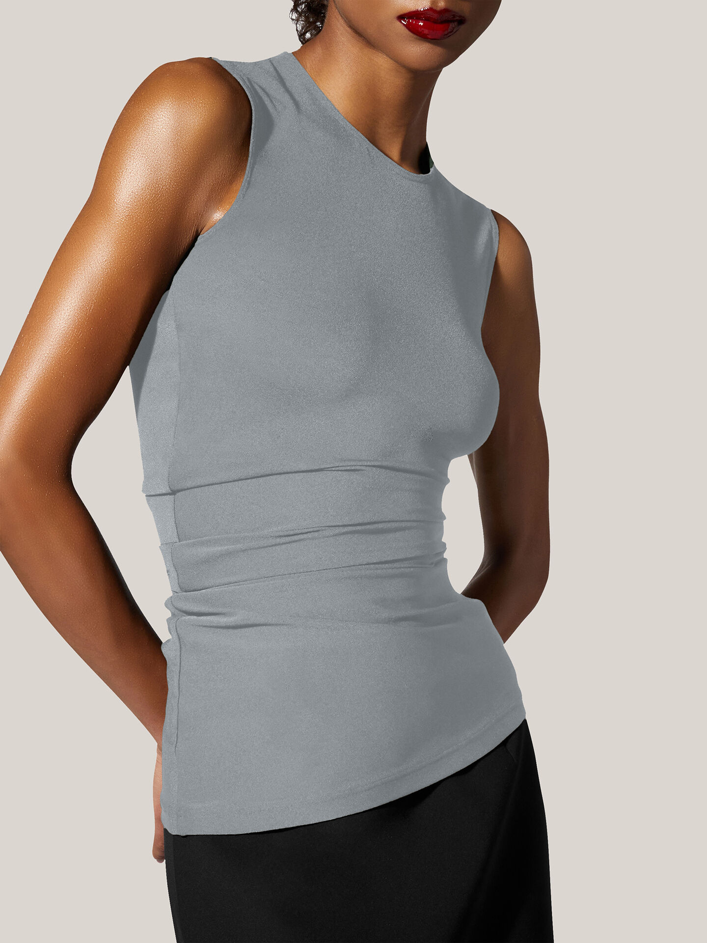 THE CREPE JERSEY TOP SLEEVELES THE CREPE JERSEY TOP SLEEVELES