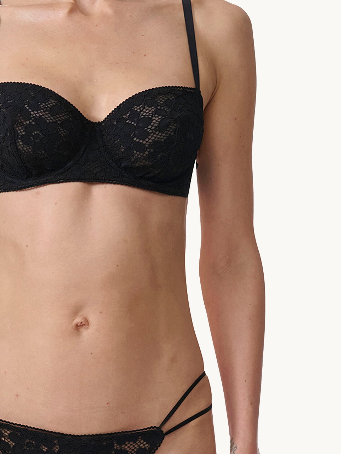 BOLD LACE BANDEAU BRA BOLD LACE BANDEAU BRA