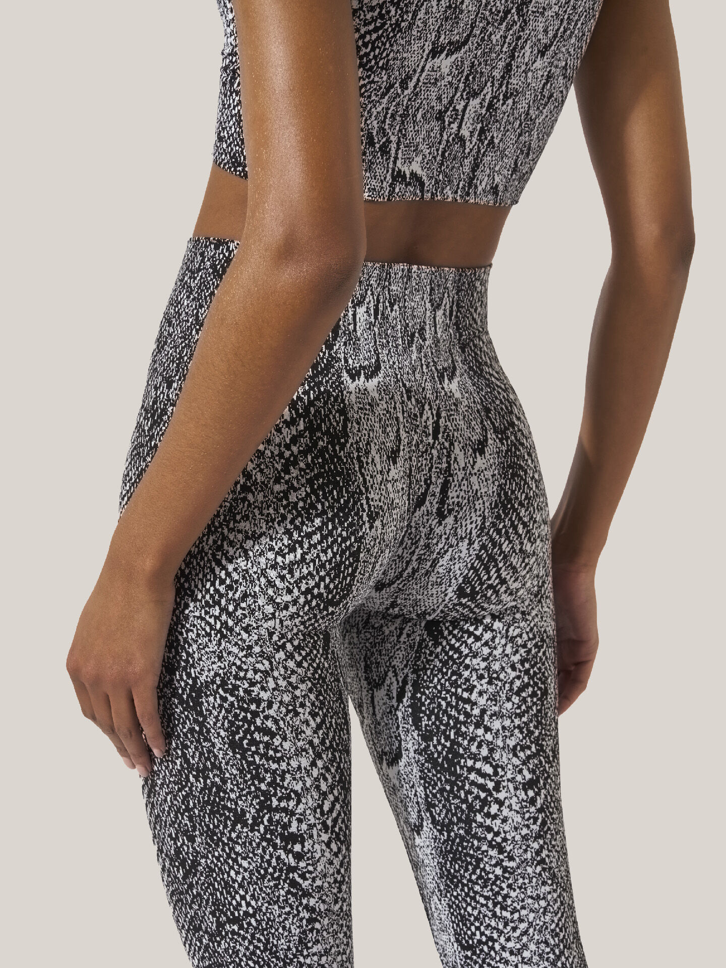 SEAMLESS PYTHON LEGGINGS SEAMLESS PYTHON LEGGINGS