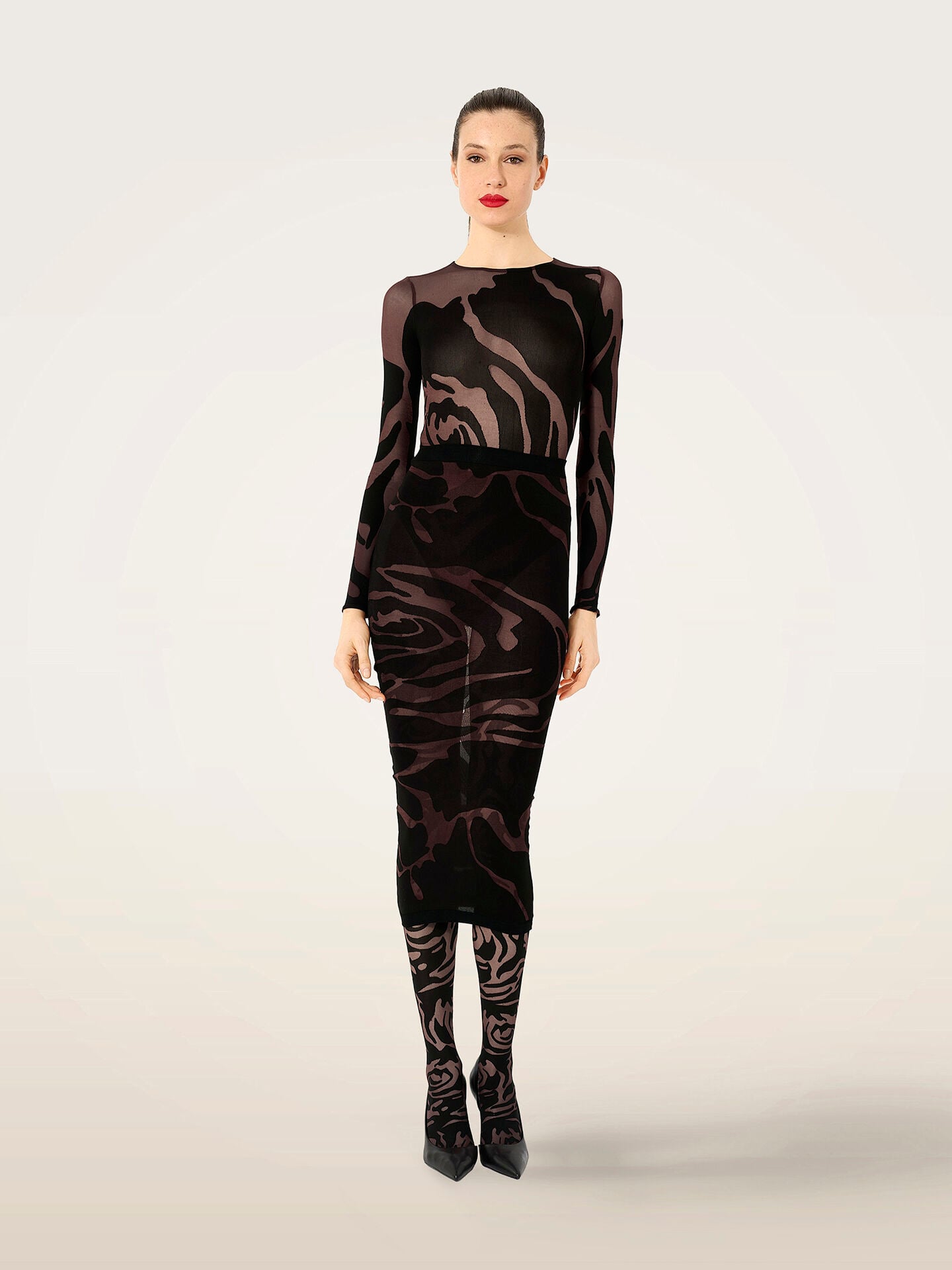 ROSE SHADOW STRING BODY ROSE SHADOW STRING BODY