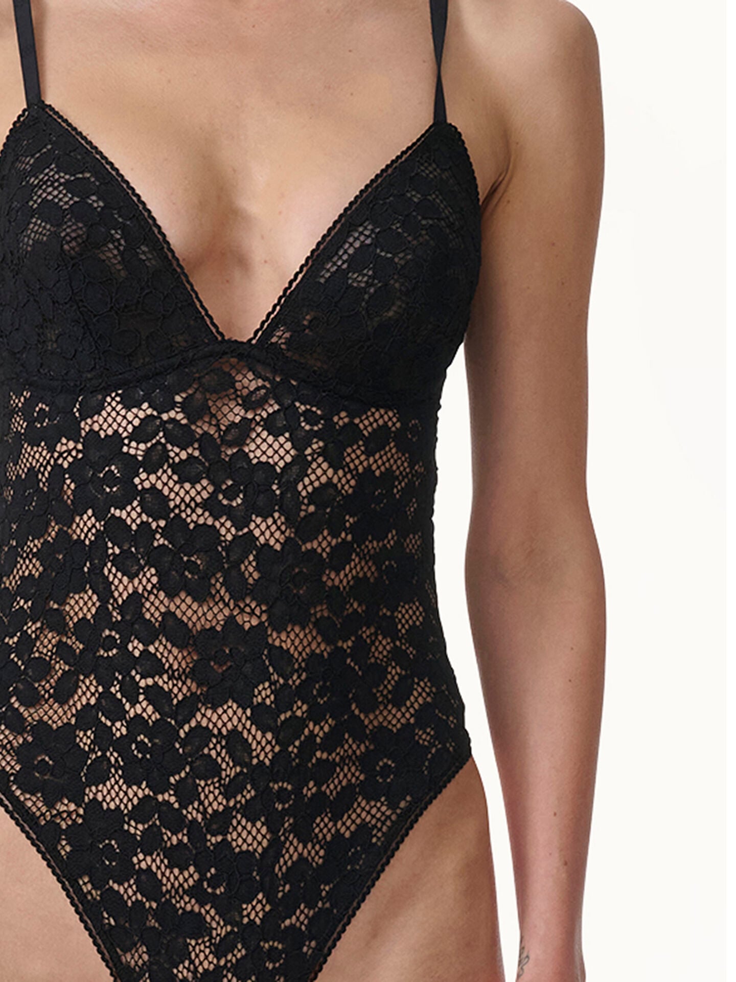 BOLD LACE BODYSUIT BOLD LACE BODYSUIT