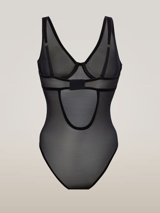 BONDED TO TULLE FORMING BODY