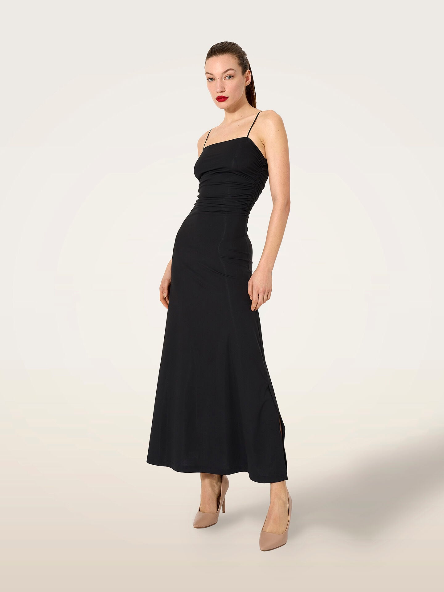 SUMMER FLOW STRAP DRESS