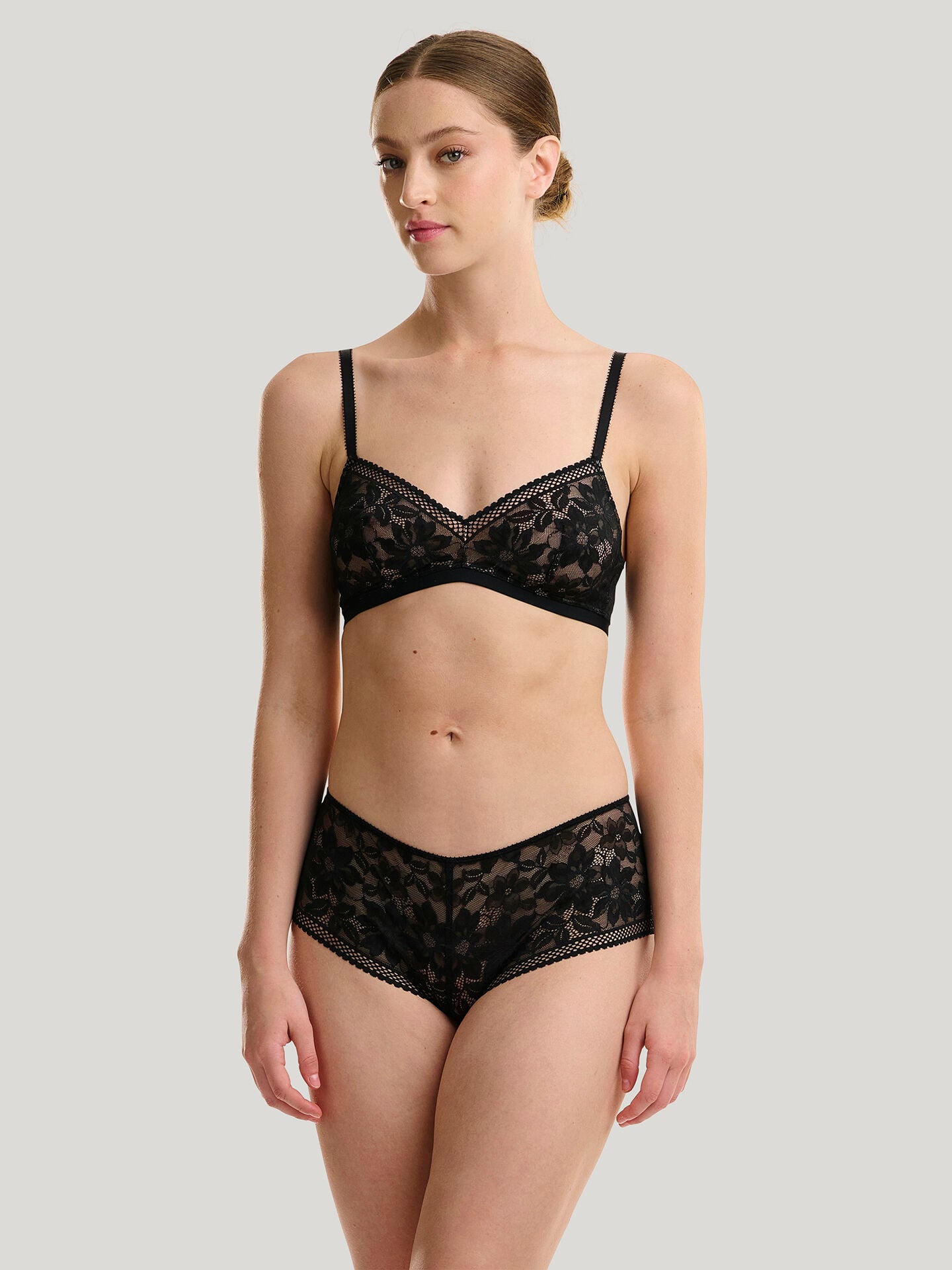 LACE TRIANGLE BRA